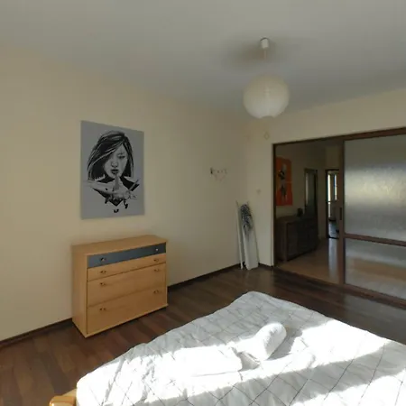 Apartment 2 Bedroom Groovy